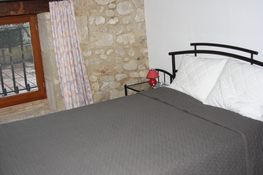 B&B La Tuquette Beaugas Buitenkant foto